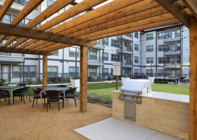 Picture of Solea tavolo Park patio seating area